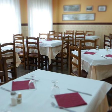 Hostal Restaurante La Masia Vila-real Exterior foto