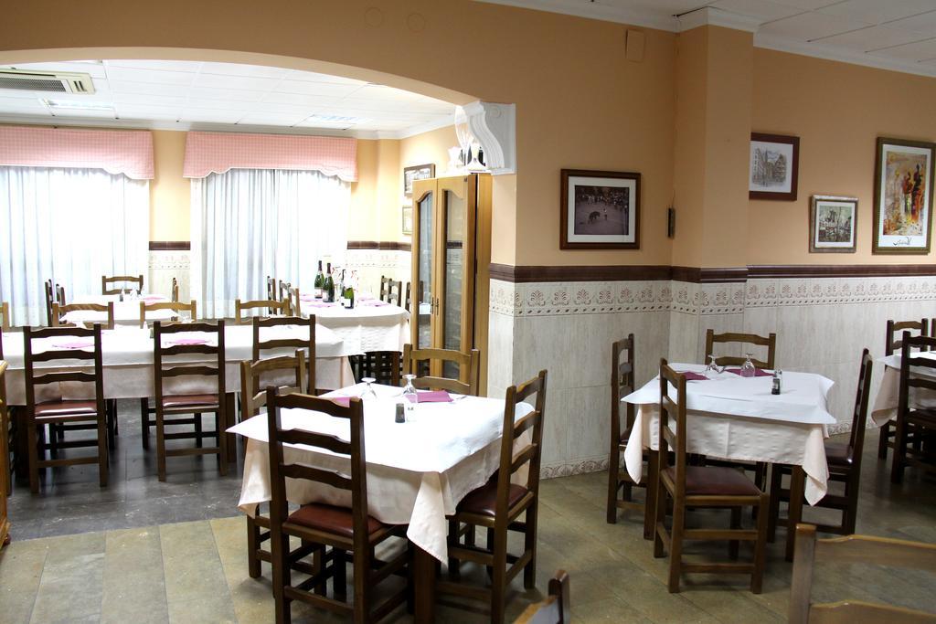 Hostal Restaurante La Masia Vila-real Exterior foto