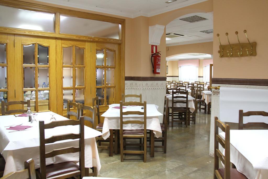 Hostal Restaurante La Masia Vila-real Exterior foto