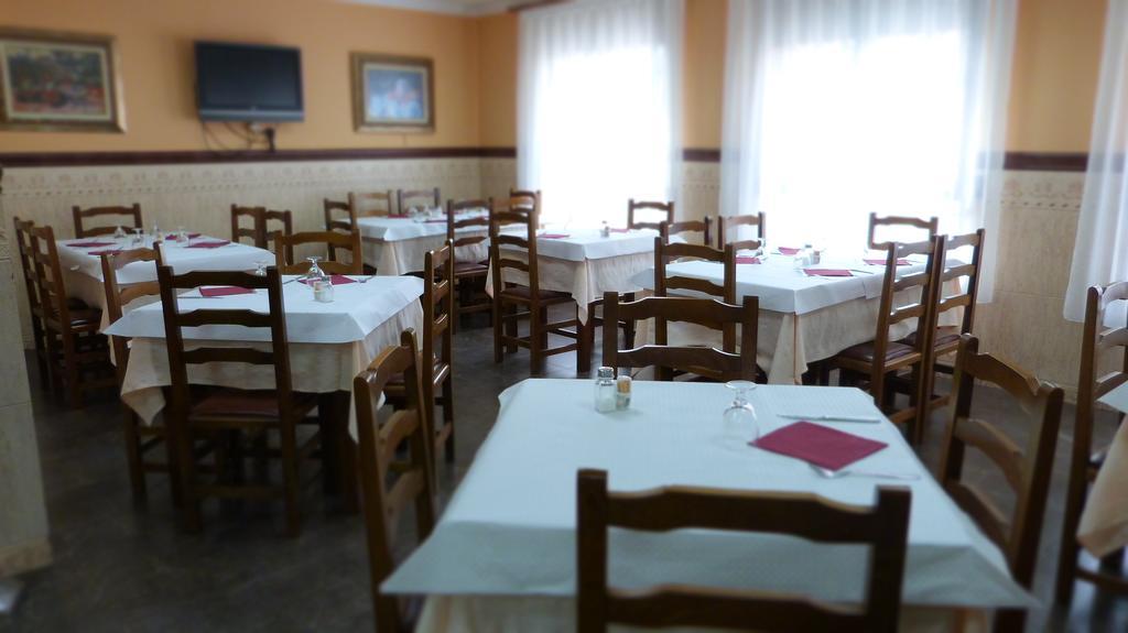 Hostal Restaurante La Masia Vila-real Exterior foto